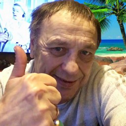 Кольцо с изумрудом