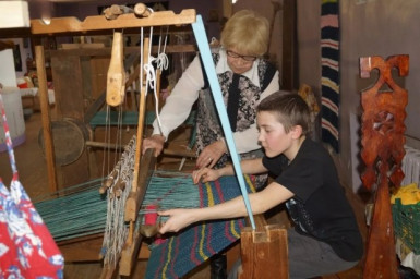 У бабушки и дедушки