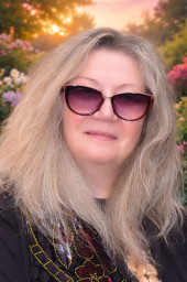 Николь Нешер